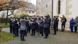 MVO umrahmt Volkstrauertag