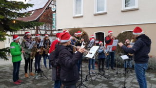 Christ­baum­auf­stellen TSV am 01. Dezember 2018